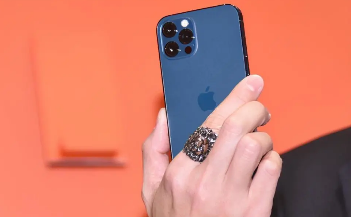 赣榆苹果手机维修分享iPhone12系列重启方法教程 